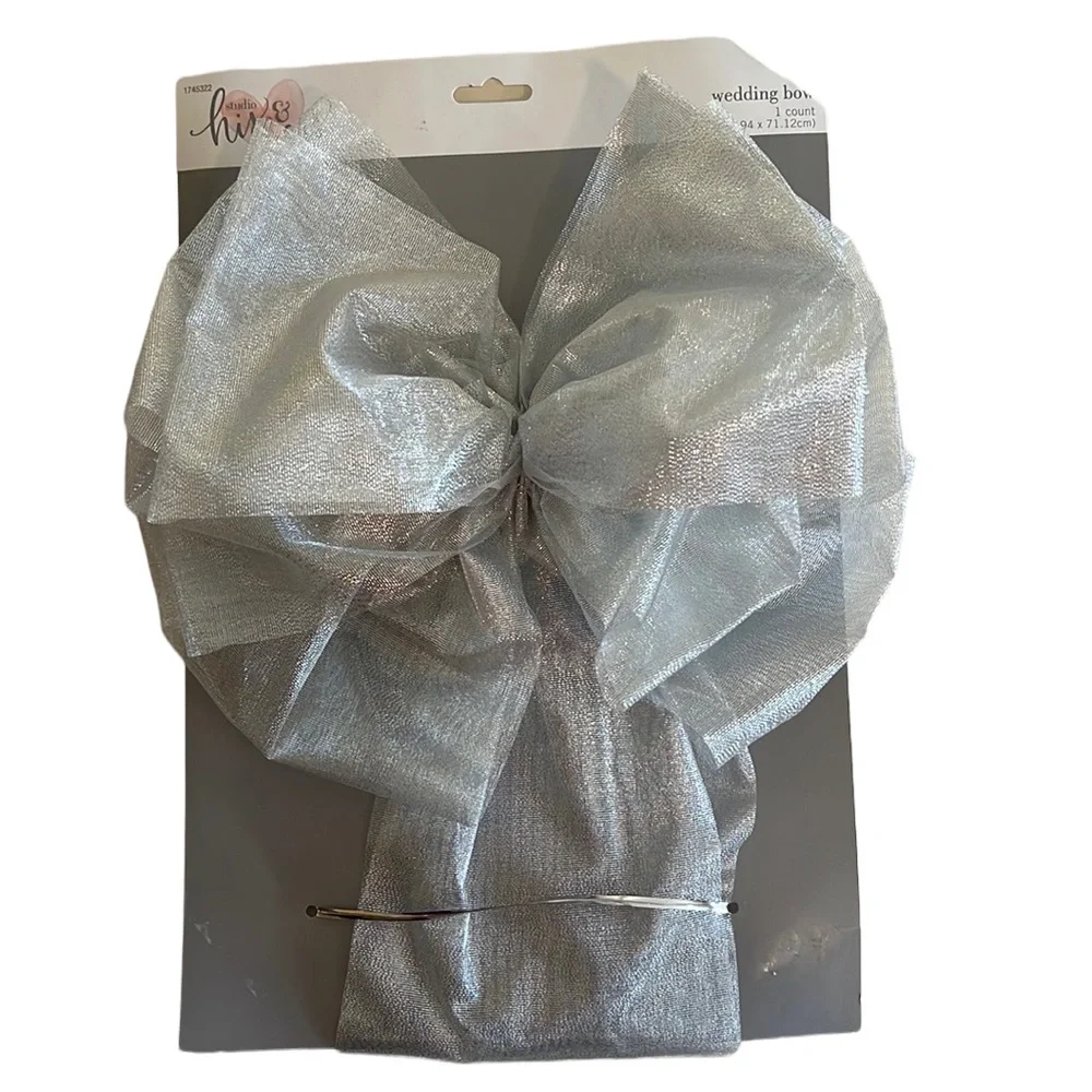 Silver giant gift bow